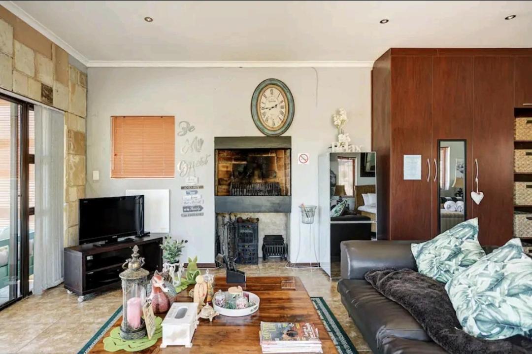 Devon View Olive Farm Apartment *